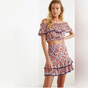 TRENDYOL Red Co-Ord Set top and mini skirt size small 2 pieces floral